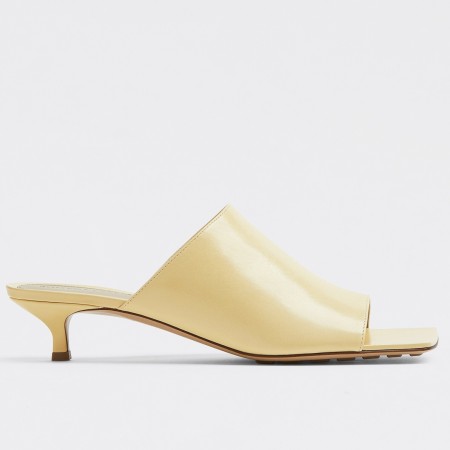 Bottega Veneta Stretch Mules 40mm In Beige Lambskin