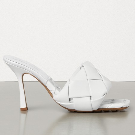 Bottega Veneta Lido Sandals In White Intrecciato Leather