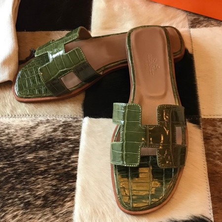 Hermes Oran Slide Sandals In Olive Shiny Niloticus Crocodile Skin