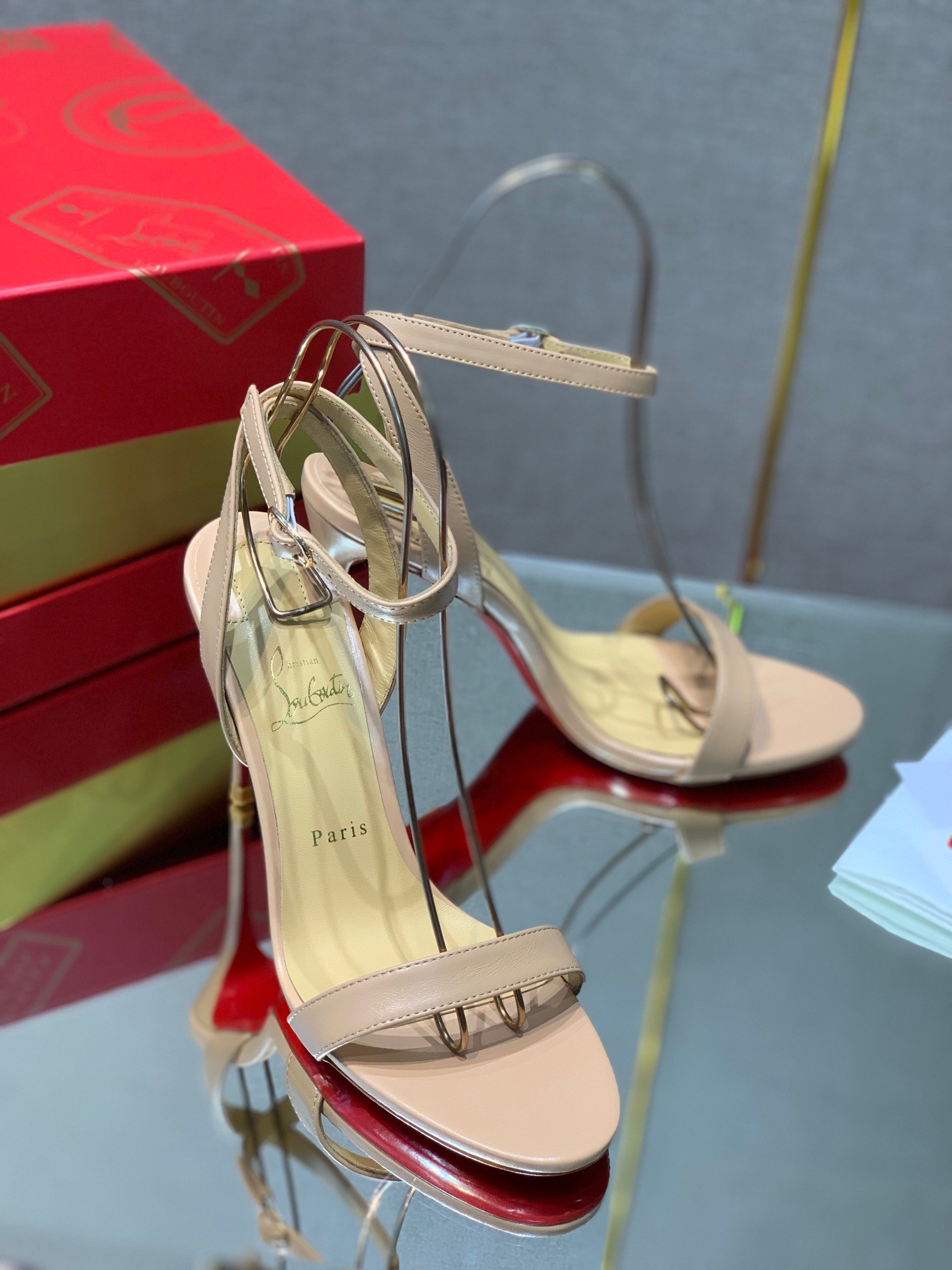 Replica Christian Louboutin Loubigirl 100mm Sandals In Nude Lambskin