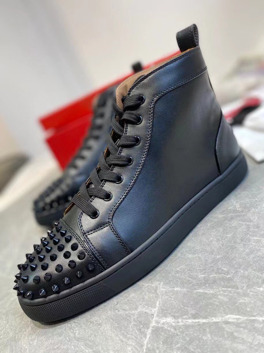Replica Christian Louboutin Men's Lou Spikes Flat Sneakers In Black Leather