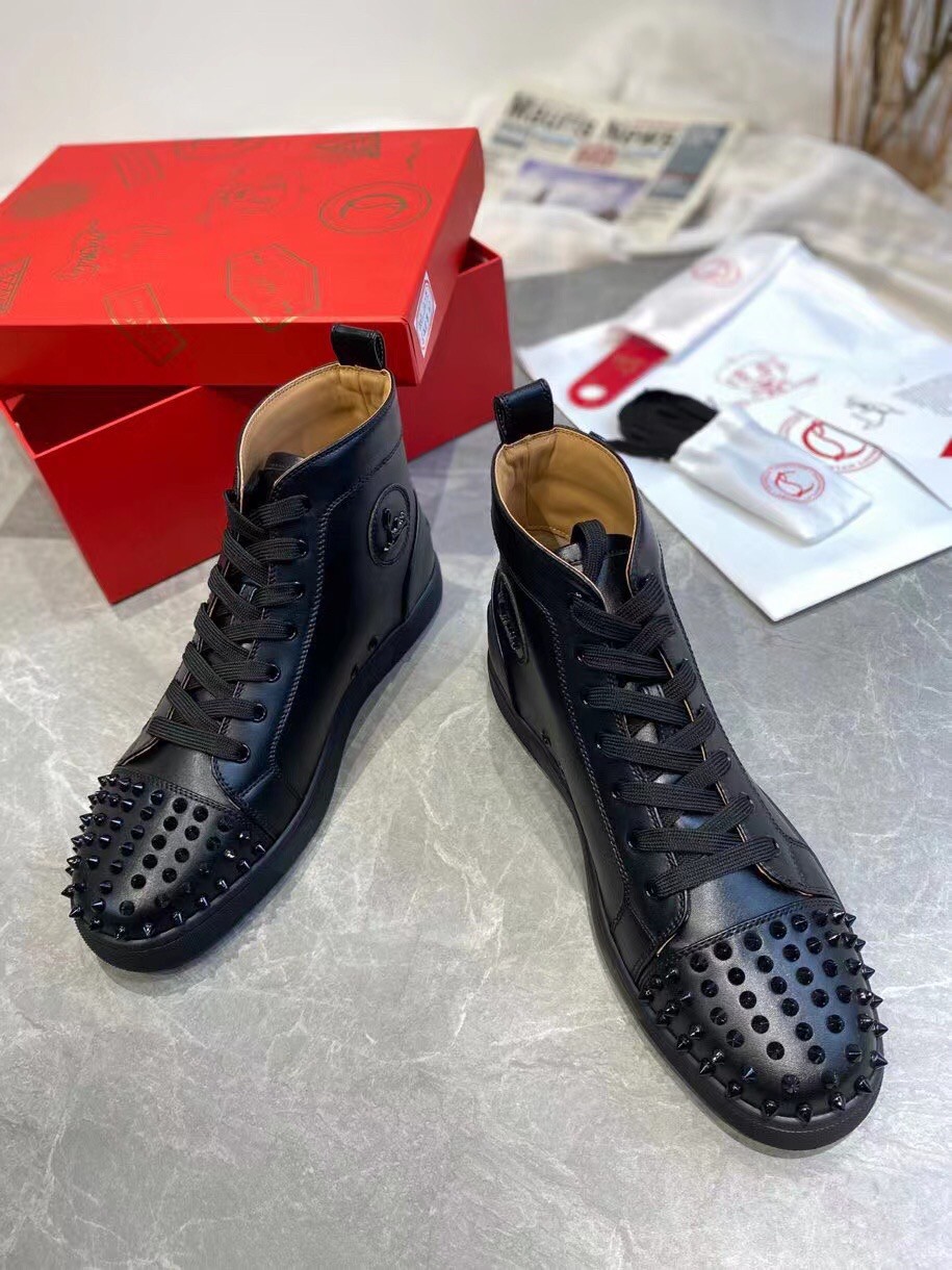 Replica Christian Louboutin Men's Lou Spikes Flat Sneakers In Black Leather