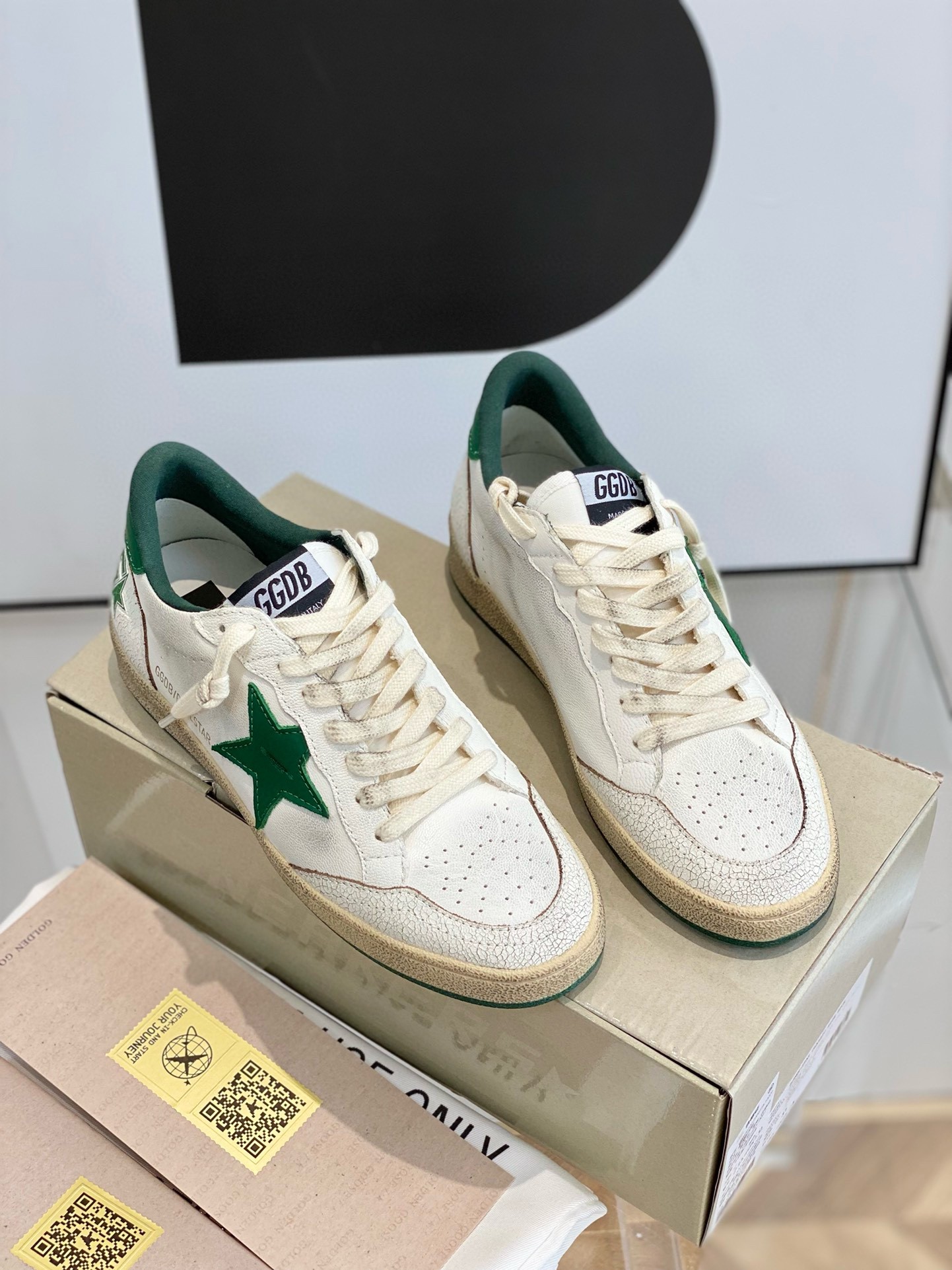 Replica Golden Goose Women's Ball Star Sabots with Green Star and Heel Tab