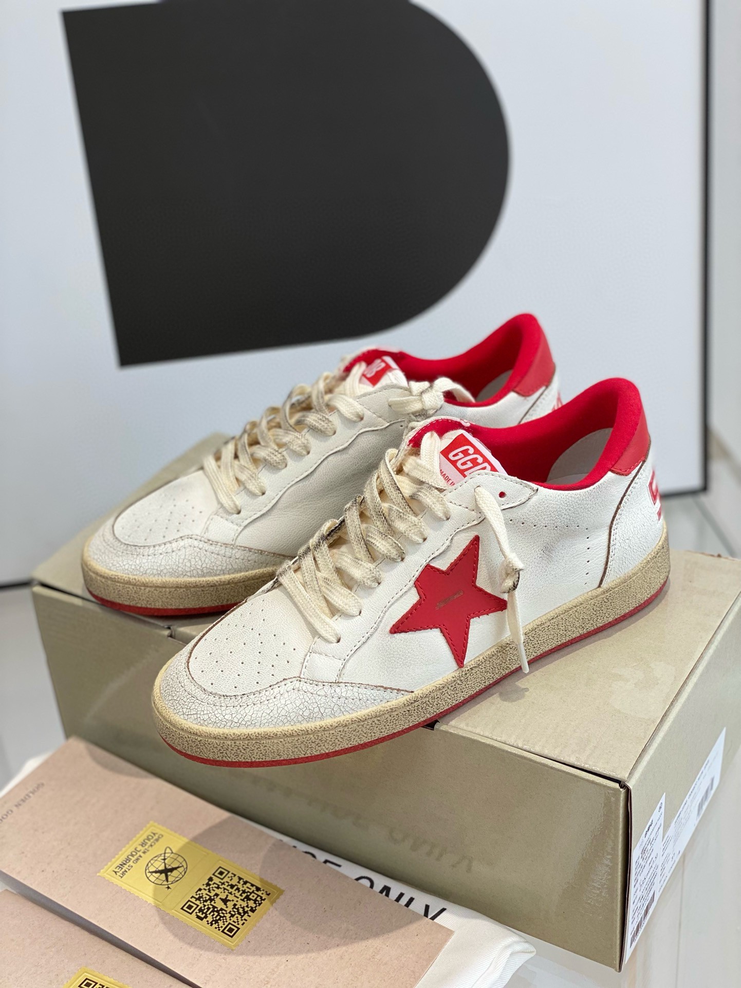 Replica Golden Goose Women\'s Ball Star Sneakers with Red Star and Heel Tab