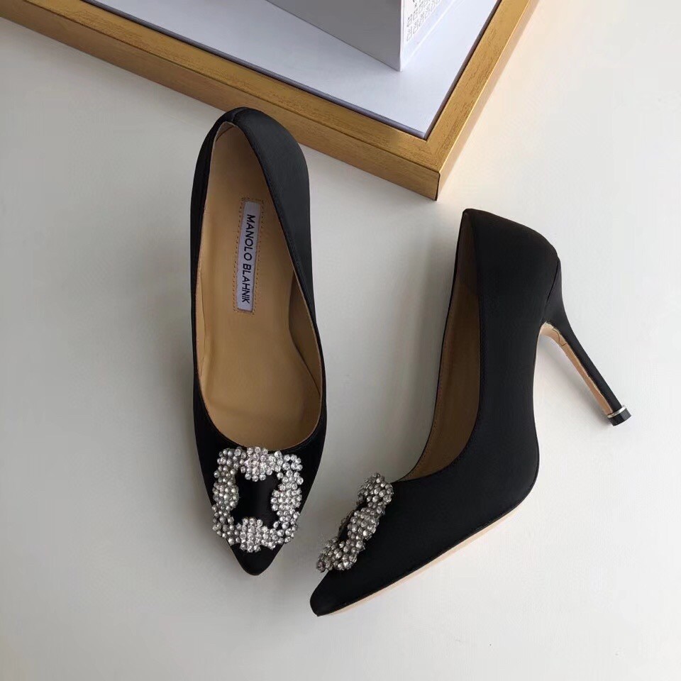 Replica Manolo Blahnik Hangisi 105 Pumps In Black Satin