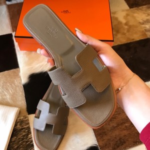 Hermes Oran Slide Sandals In Taupe Epsom Calfskin