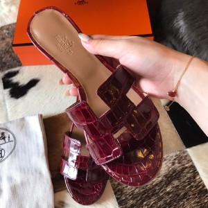 Hermes Oasis Slide Sandals In Dard Red Niloticus Crocodile Shiny Skin