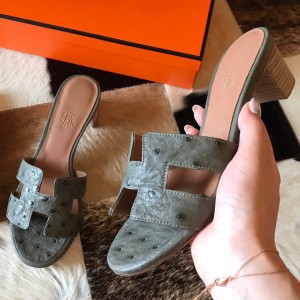 Hermes Oasis Slide Sandals 50mm In Grey Ostrich Leather