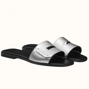 Hermes View Slide Sandals In Silver Epsom Calfskin