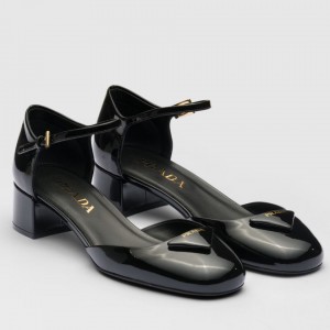 Prada Pumps 35mm in Black Patent Leather