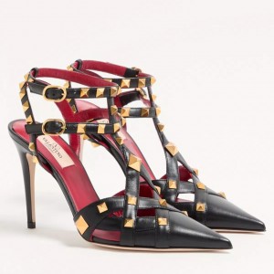 Valentino Garavani Studdy Pumps 100mm in Black Kidskin
