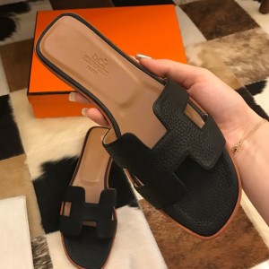 Hermes Oran Slide Sandals In Black Clemence Leather