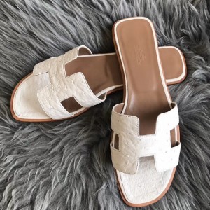 Hermes Oran Slide Sandals In White Ostrich Leather
