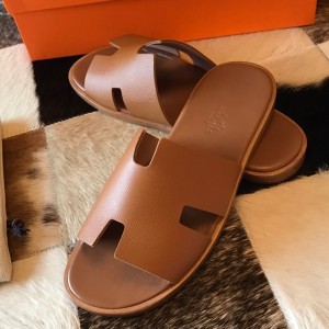 Hermes Men's Izmir Sandals In Gold Epsom Calfskin