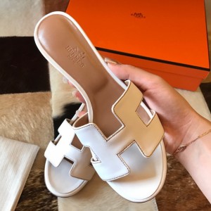 Hermes Oasis Slide Sandals 50mm In White Swift Calfskin